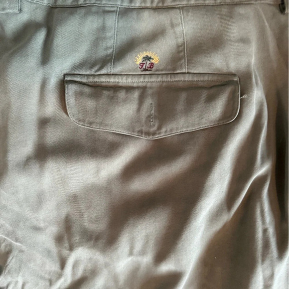 Tommy Bahama Silk Khaki Short 42 - Picture 3 of 4